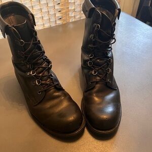 Sleek Black Men's Leather Boots